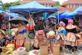 Chợ phiên Bắc Hà - Lào Cai